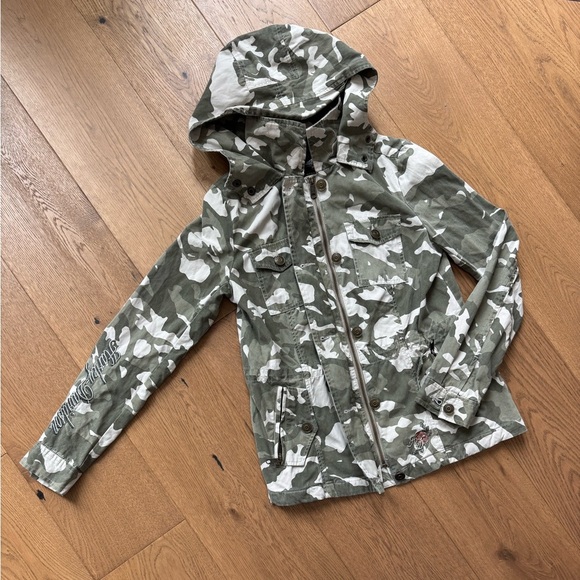 Harley Davidson Ladies Camouflage Rose Patch Hooded Jacket - Size S - EUC - Picture 2 of 14